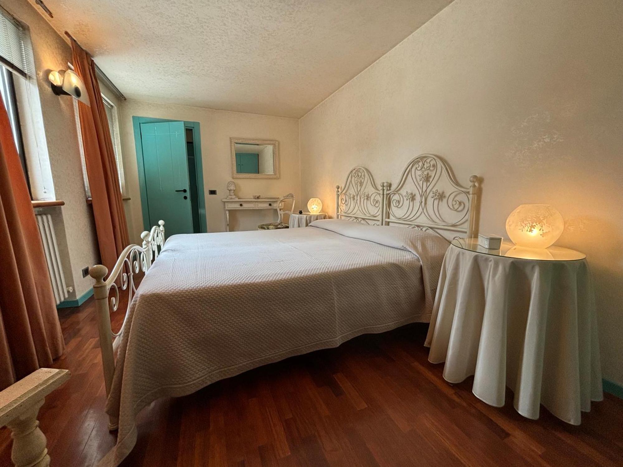 Attico Di Charme Bed & Breakfast Verona Eksteriør bilde