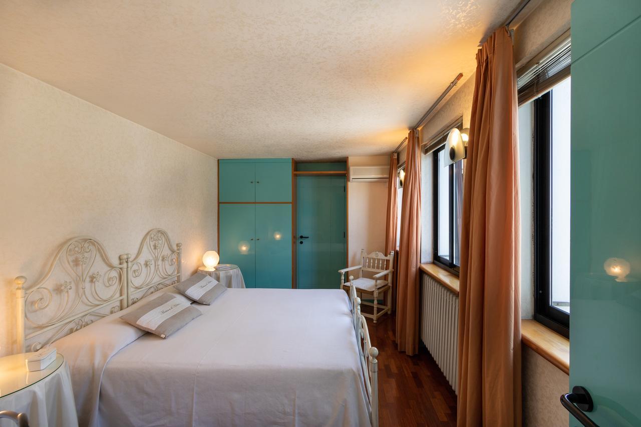 Attico Di Charme Bed & Breakfast Verona Eksteriør bilde