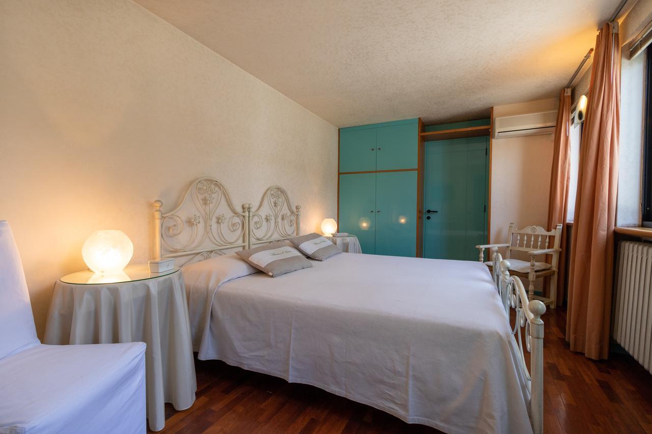 Attico Di Charme Bed & Breakfast Verona Eksteriør bilde