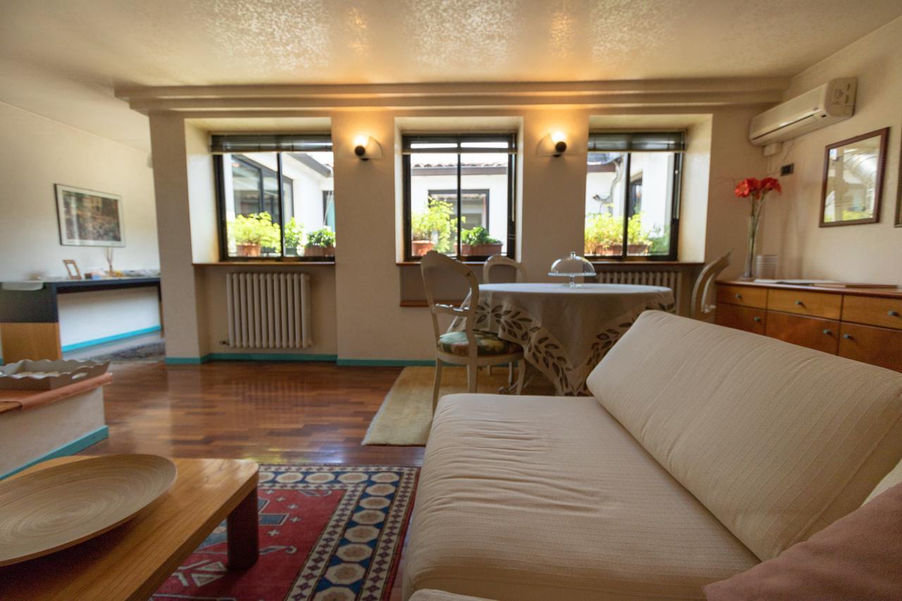 Attico Di Charme Bed & Breakfast Verona Eksteriør bilde
