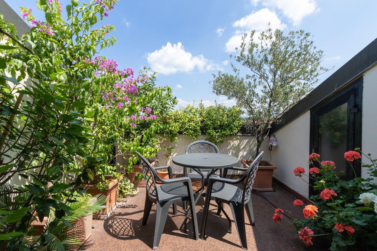 Attico Di Charme Bed & Breakfast Verona Eksteriør bilde